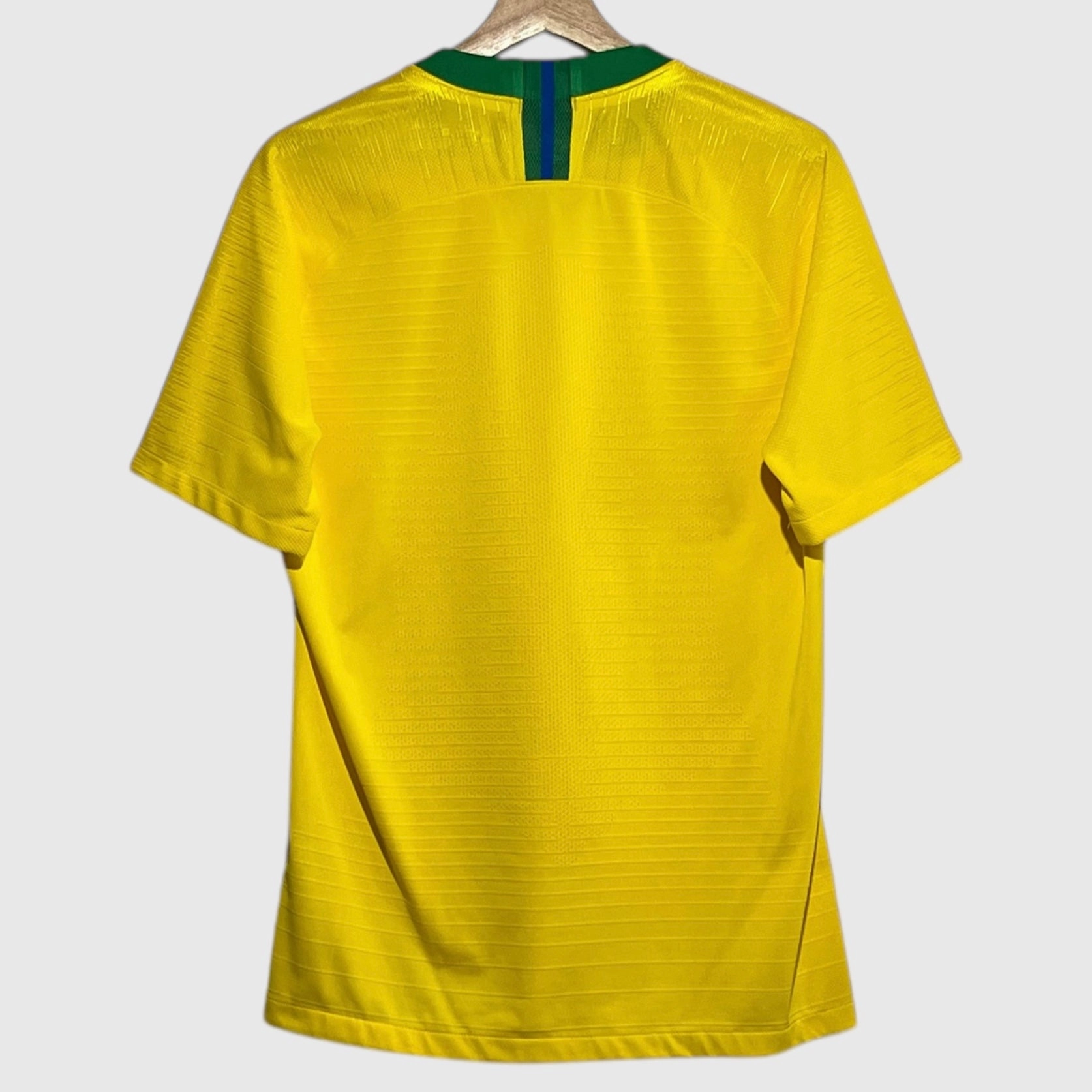 Brazil 2018/19 Pro Cut Home Soccer Jersey M