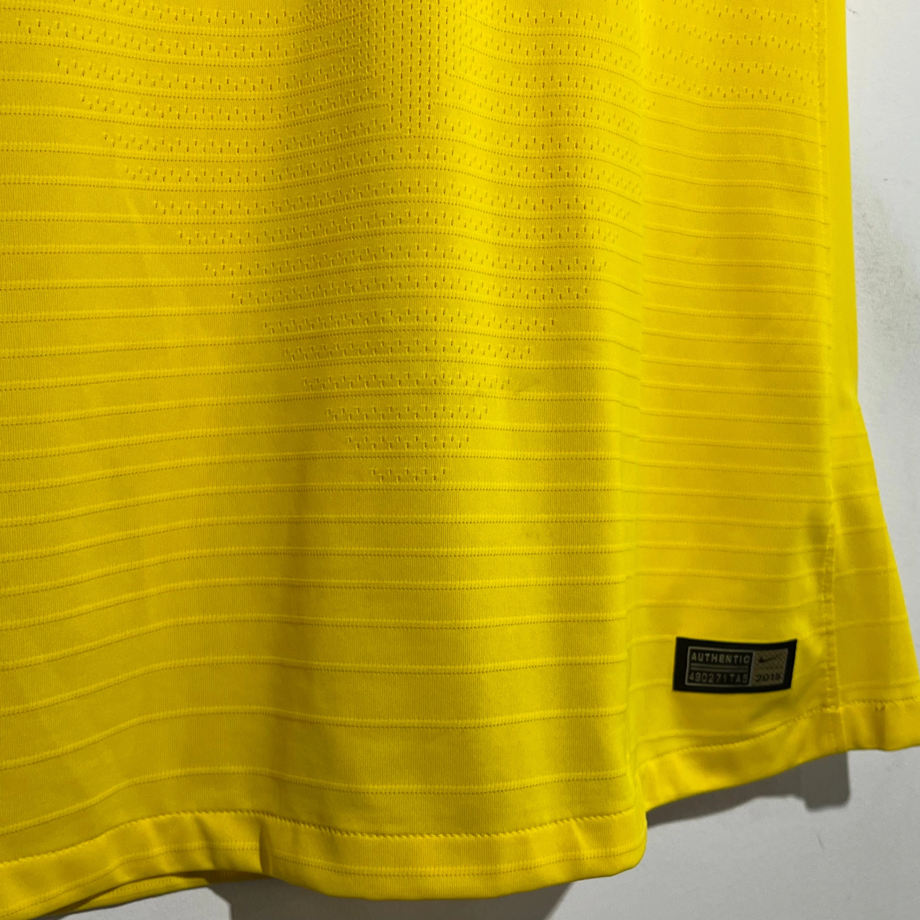 Brazil 2018/19 Pro Cut Home Soccer Jersey M
