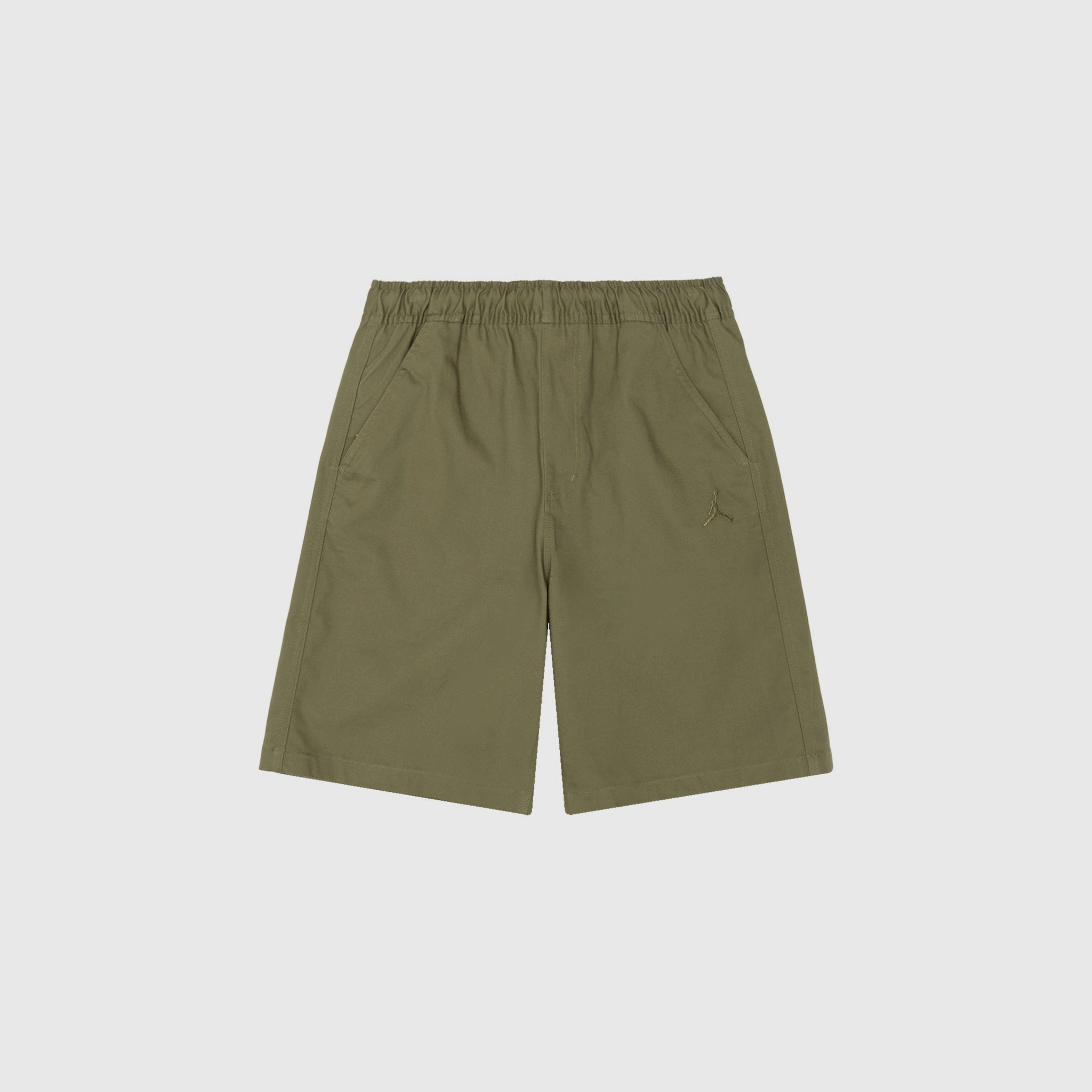 ESSENTIALS WOVEN SHORTS MEDIUM OLIVE