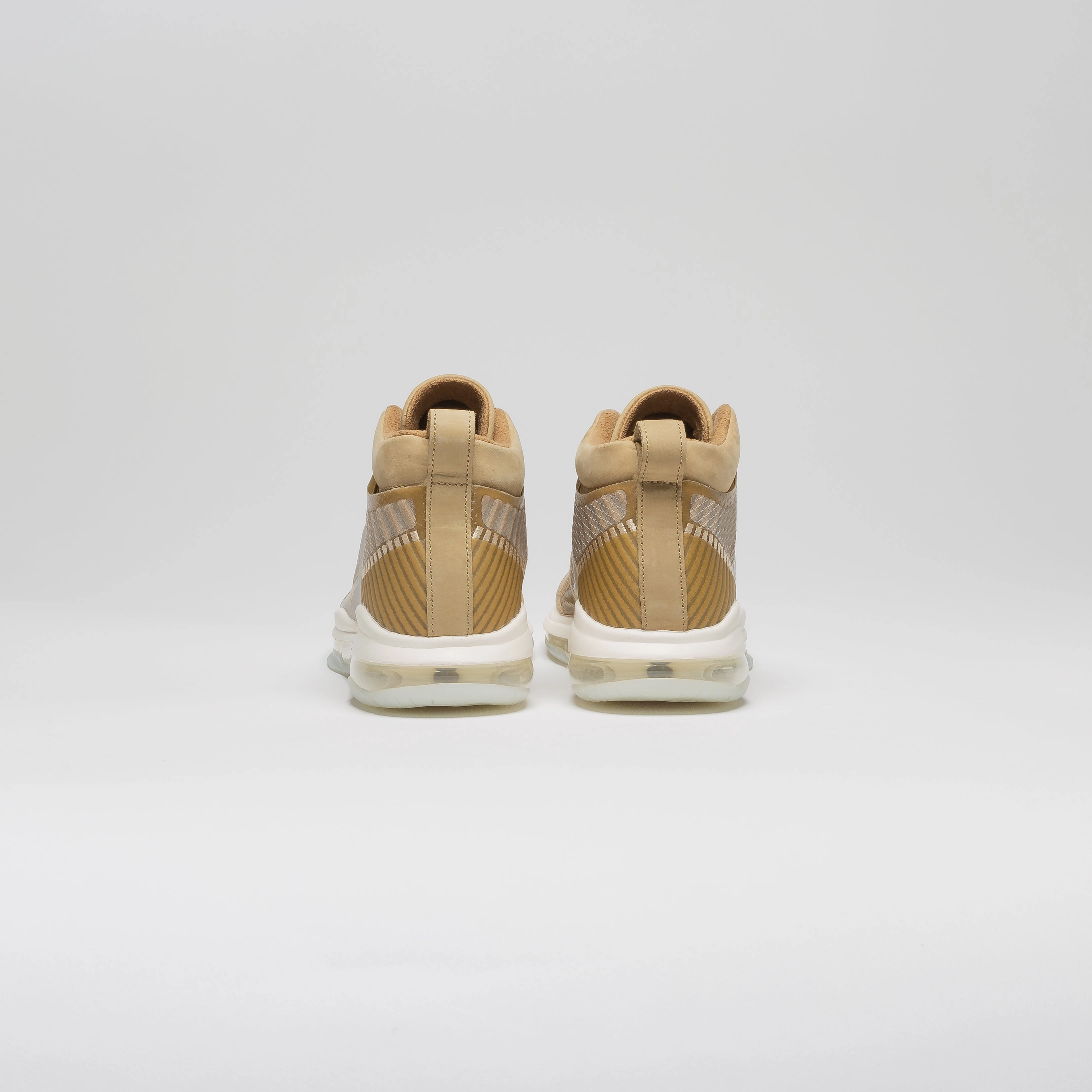 John Elliott X Nike Lebron Icon Mens Basketball Shoe - Parachute Beige/Desert Ore-Sail-Phantom