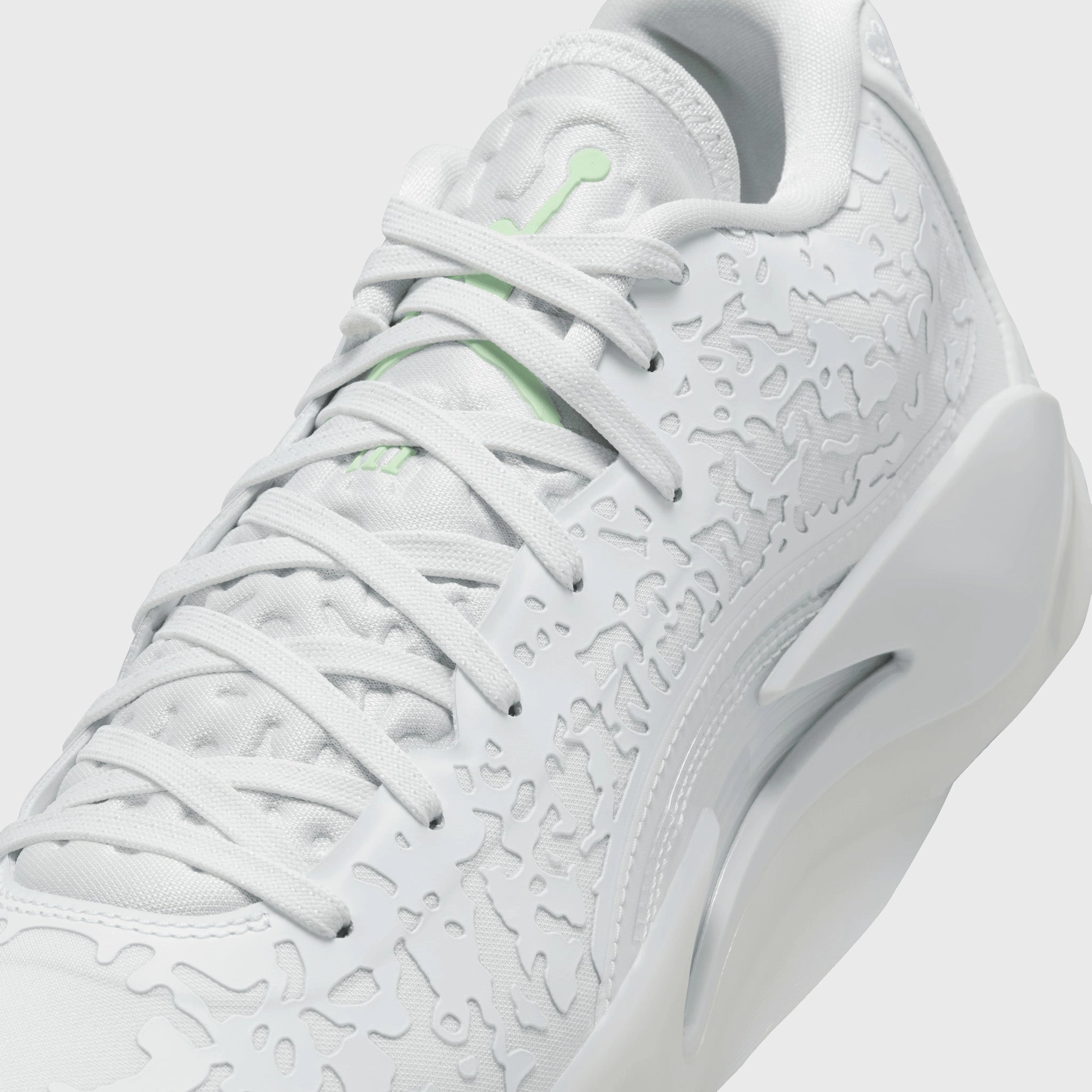 Jordan Zion 3 White / Vapor Green - Off White
