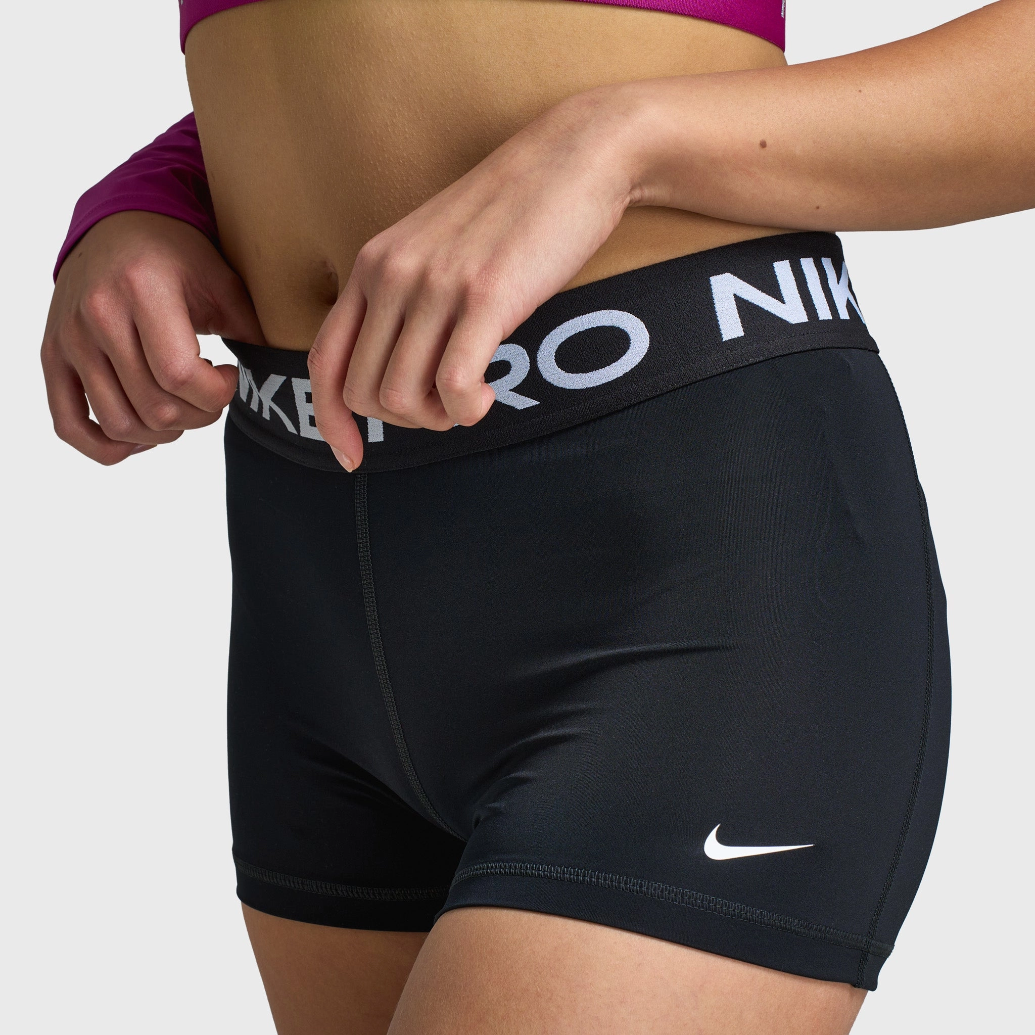 Nike Pro Women's 3 Shorts / Black