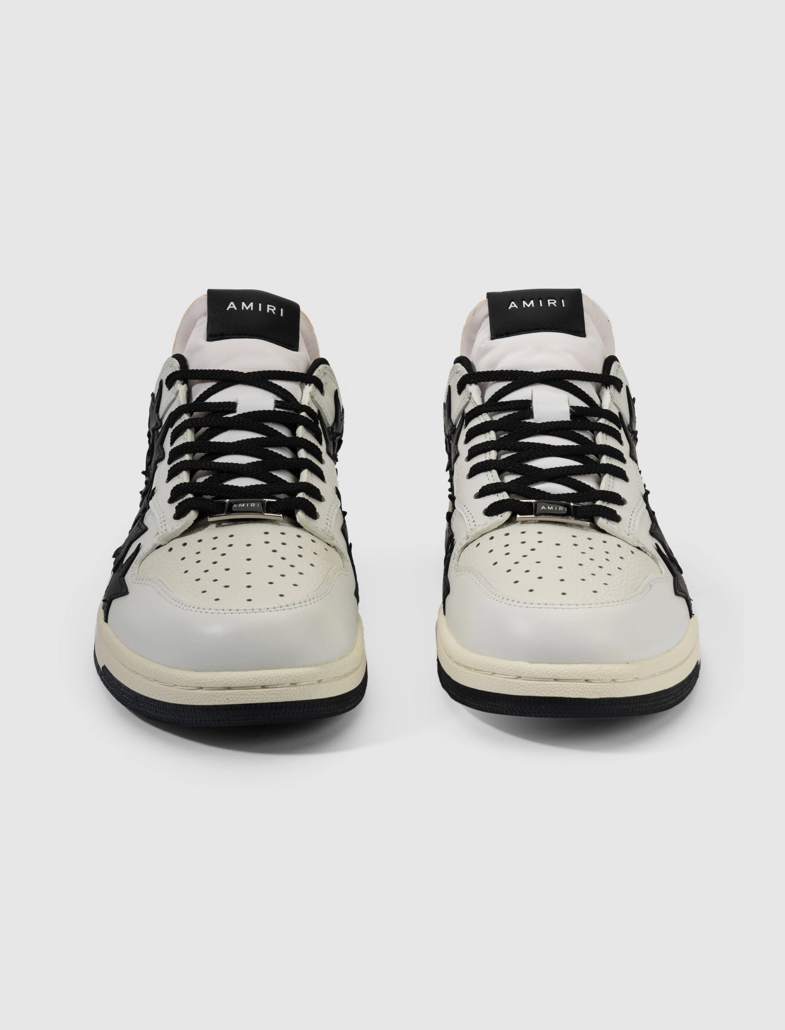 STARS COURT LOW TOP BLACK