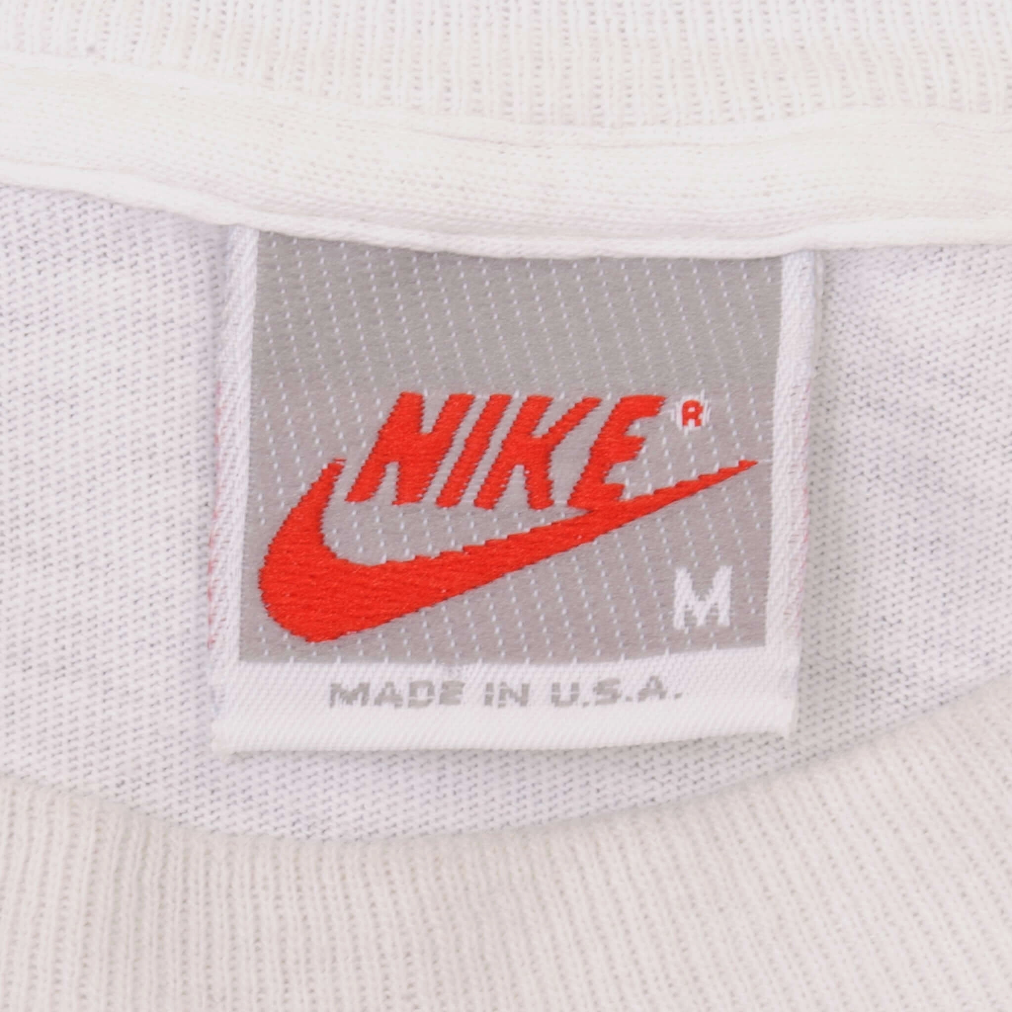 VINTAGE NIKE TEE SHIRT 1990S SIZE MEDIUM MADE IN USA